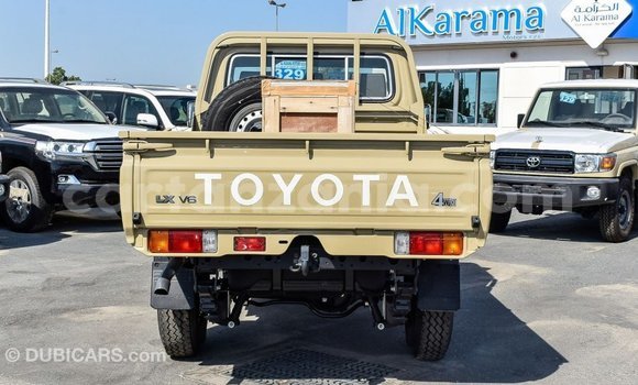 Nunua Imported Toyota Land Cruiser Beige Gari ndani ya Import - Dubai nchini Arusha Nunua Imported Toyota Land Cruiser Beige Gari ndani ya Import - Dubai nchini Arusha
