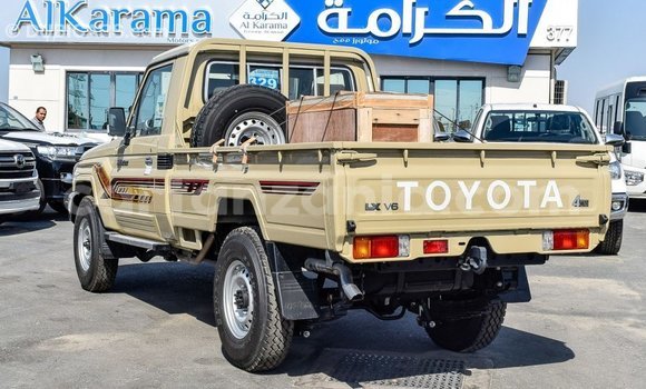 Nunua Imported Toyota Land Cruiser Beige Gari ndani ya Import - Dubai nchini Arusha Nunua Imported Toyota Land Cruiser Beige Gari ndani ya Import - Dubai nchini Arusha