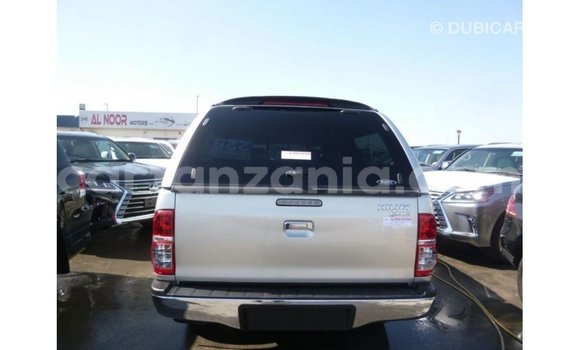 Nunua Imported Toyota Hilux Nyingine Gari ndani ya Import - Dubai nchini Arusha Nunua Imported Toyota Hilux Nyingine Gari ndani ya Import - Dubai nchini Arusha