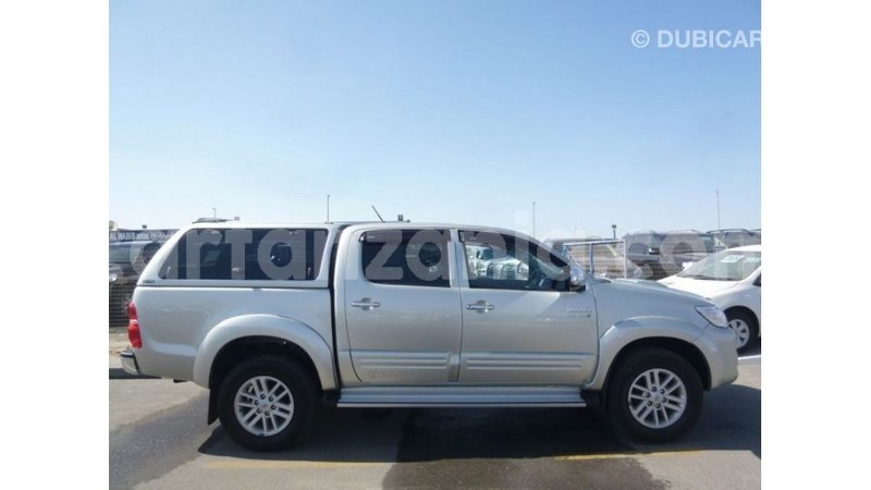 Big with watermark toyota hilux arusha import dubai 9202