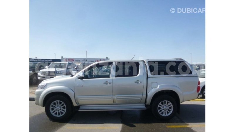 Big with watermark toyota hilux arusha import dubai 9202