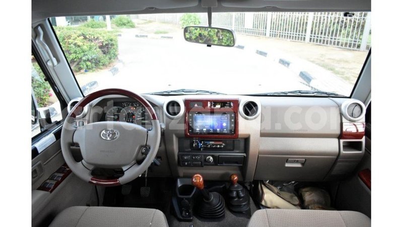 Big with watermark toyota land cruiser arusha import dubai 9211