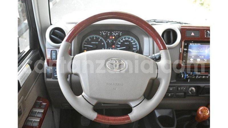 Big with watermark toyota land cruiser arusha import dubai 9211