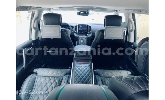 Buy Import Toyota Land Cruiser Black Car in Import - Dubai in Arusha Buy Import Toyota Land Cruiser Black Car in Import - Dubai in Arusha
