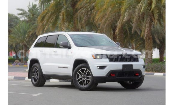 Buy Import Jeep Grand Cherokee White Car in Import - Dubai in Arusha