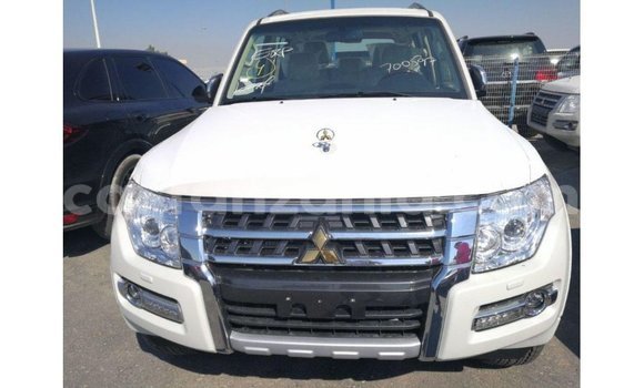 Nunua Imported Mitsubishi Pajero Nyeupe Gari ndani ya Import - Dubai nchini Arusha Nunua Imported Mitsubishi Pajero Nyeupe Gari ndani ya Import - Dubai nchini Arusha