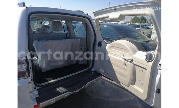 Nunua Imported Mitsubishi Pajero Nyeupe Gari ndani ya Import - Dubai nchini Arusha Nunua Imported Mitsubishi Pajero Nyeupe Gari ndani ya Import - Dubai nchini Arusha