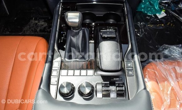 Nunua Imported Lexus LX Nyeupe Gari ndani ya Import - Dubai nchini Arusha Nunua Imported Lexus LX Nyeupe Gari ndani ya Import - Dubai nchini Arusha