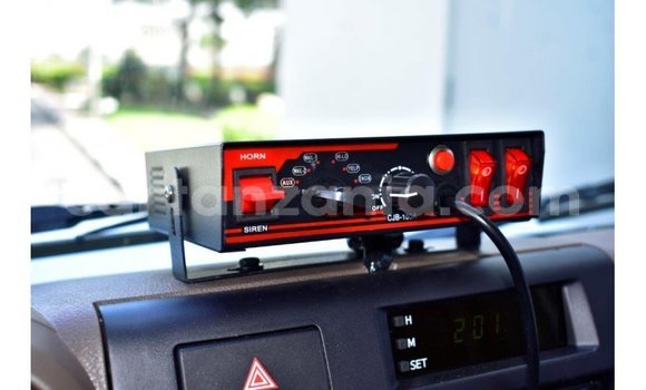 Buy Import Toyota Land Cruiser White Car in Import - Dubai in Arusha Buy Import Toyota Land Cruiser White Car in Import - Dubai in Arusha