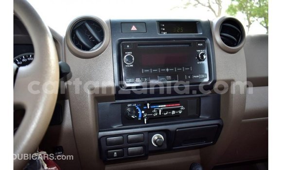 Buy Import Toyota Land Cruiser White Car in Import - Dubai in Arusha Buy Import Toyota Land Cruiser White Car in Import - Dubai in Arusha