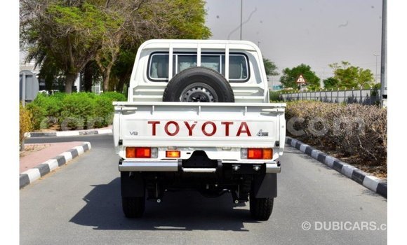 Buy Import Toyota Land Cruiser White Car in Import - Dubai in Arusha Buy Import Toyota Land Cruiser White Car in Import - Dubai in Arusha