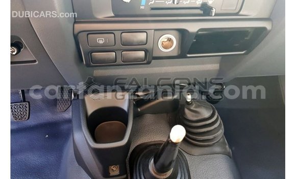 Nunua Imported Toyota Land Cruiser Nyeupe Gari ndani ya Import - Dubai nchini Arusha Nunua Imported Toyota Land Cruiser Nyeupe Gari ndani ya Import - Dubai nchini Arusha