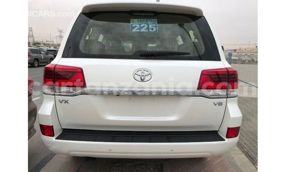Buy Import Toyota Land Cruiser White Car in Import - Dubai in Arusha Buy Import Toyota Land Cruiser White Car in Import - Dubai in Arusha