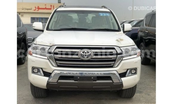 Buy Import Toyota Land Cruiser White Car in Import - Dubai in Arusha Buy Import Toyota Land Cruiser White Car in Import - Dubai in Arusha
