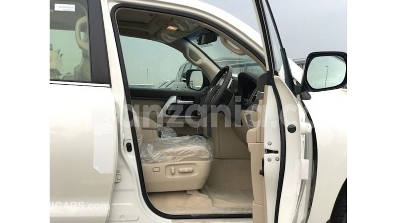 Big with watermark toyota land cruiser arusha import dubai 9270