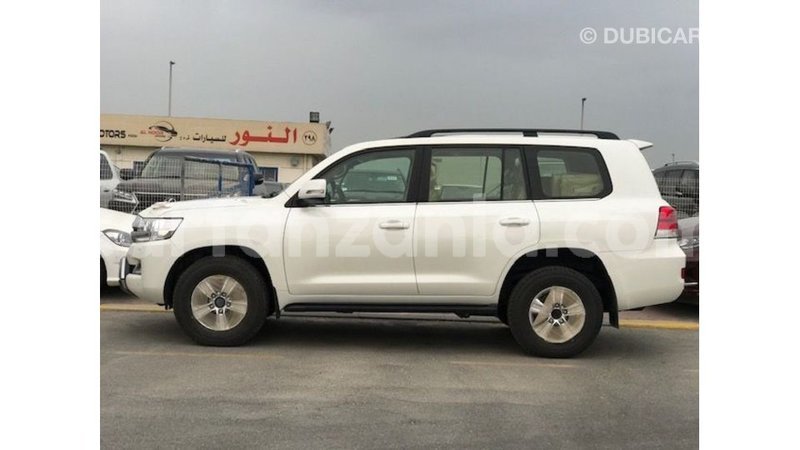 Big with watermark toyota land cruiser arusha import dubai 9270