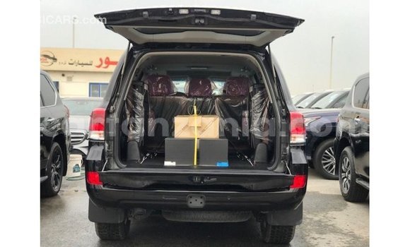 Buy Import Toyota Land Cruiser Black Car in Import - Dubai in Arusha Buy Import Toyota Land Cruiser Black Car in Import - Dubai in Arusha