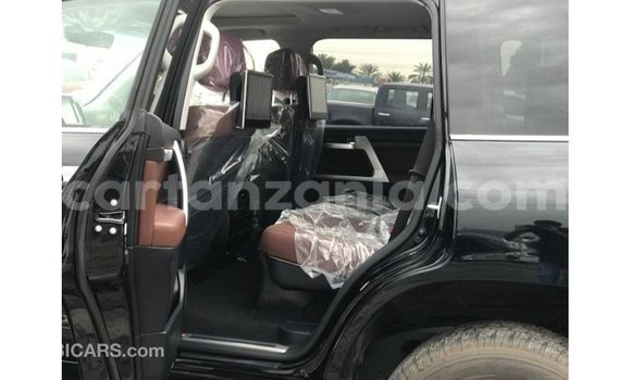 Nunua Imported Toyota Land Cruiser Nyeusi Gari ndani ya Import - Dubai nchini Arusha Nunua Imported Toyota Land Cruiser Nyeusi Gari ndani ya Import - Dubai nchini Arusha