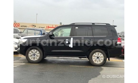 Nunua Imported Toyota Land Cruiser Nyeusi Gari ndani ya Import - Dubai nchini Arusha Nunua Imported Toyota Land Cruiser Nyeusi Gari ndani ya Import - Dubai nchini Arusha