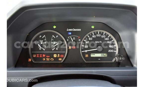 Nunua Imported Toyota Land Cruiser Nyingine Gari ndani ya Import - Dubai nchini Arusha Nunua Imported Toyota Land Cruiser Nyingine Gari ndani ya Import - Dubai nchini Arusha