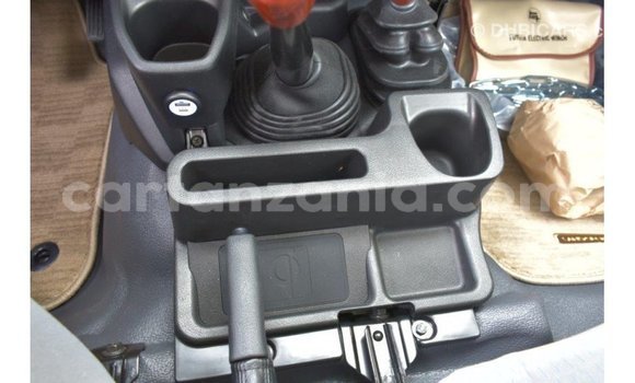 Nunua Imported Toyota Land Cruiser Nyingine Gari ndani ya Import - Dubai nchini Arusha Nunua Imported Toyota Land Cruiser Nyingine Gari ndani ya Import - Dubai nchini Arusha