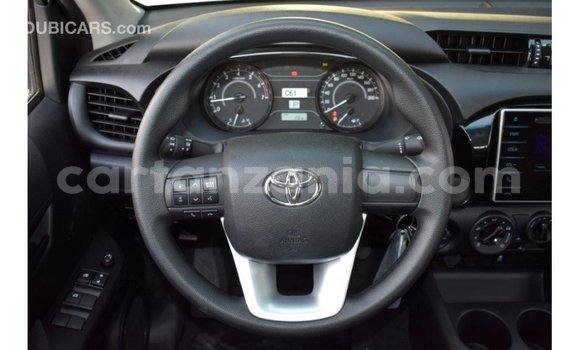Buy Import Toyota Hilux White Car in Import - Dubai in Arusha Buy Import Toyota Hilux White Car in Import - Dubai in Arusha