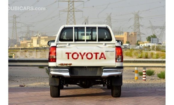 Buy Import Toyota Hilux White Car in Import - Dubai in Arusha Buy Import Toyota Hilux White Car in Import - Dubai in Arusha