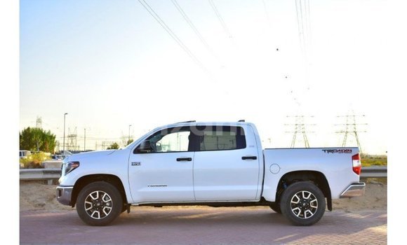 Buy Import Toyota Tundra White Car in Import - Dubai in Arusha Buy Import Toyota Tundra White Car in Import - Dubai in Arusha