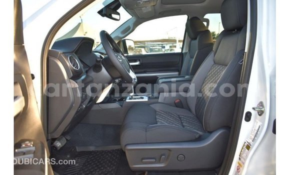 Buy Import Toyota Tundra White Car in Import - Dubai in Arusha Buy Import Toyota Tundra White Car in Import - Dubai in Arusha