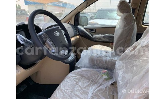 Nunua Imported Hyundai Accent Nyeupe Gari ndani ya Import - Dubai nchini Arusha Nunua Imported Hyundai Accent Nyeupe Gari ndani ya Import - Dubai nchini Arusha