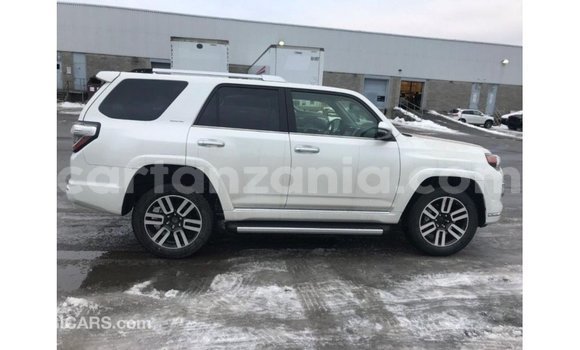 Buy Import Toyota 4Runner White Car in Import - Dubai in Arusha Buy Import Toyota 4Runner White Car in Import - Dubai in Arusha