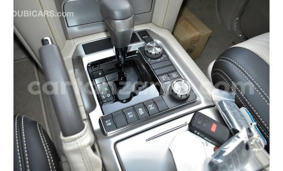 Buy Import Toyota Land Cruiser White Car in Import - Dubai in Arusha Buy Import Toyota Land Cruiser White Car in Import - Dubai in Arusha