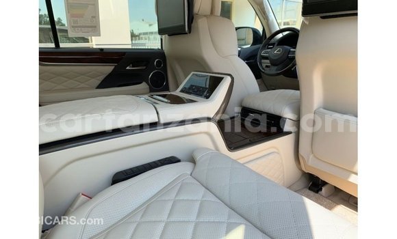 Nunua Imported Lexus LX Nyeusi Gari ndani ya Import - Dubai nchini Arusha Nunua Imported Lexus LX Nyeusi Gari ndani ya Import - Dubai nchini Arusha