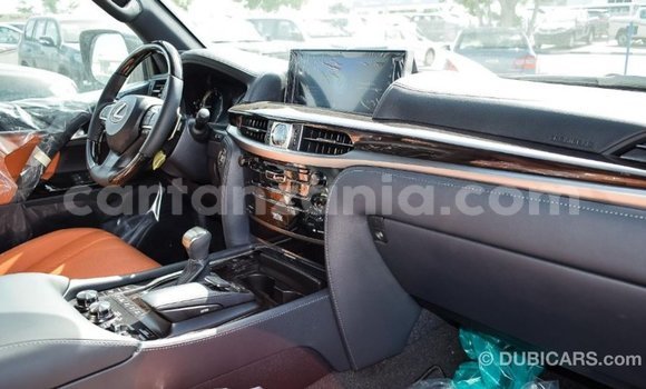 Nunua Imported Lexus LX Nyeupe Gari ndani ya Import - Dubai nchini Arusha Nunua Imported Lexus LX Nyeupe Gari ndani ya Import - Dubai nchini Arusha
