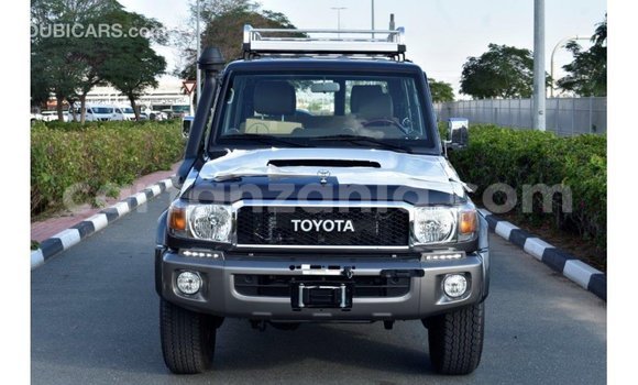 Buy Import Toyota Land Cruiser Other Car in Import - Dubai in Arusha Buy Import Toyota Land Cruiser Other Car in Import - Dubai in Arusha