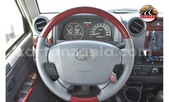 Nunua Imported Toyota Land Cruiser Nyingine Gari ndani ya Import - Dubai nchini Arusha Nunua Imported Toyota Land Cruiser Nyingine Gari ndani ya Import - Dubai nchini Arusha