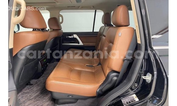 Nunua Imported Toyota Land Cruiser Nyeusi Gari ndani ya Import - Dubai nchini Arusha Nunua Imported Toyota Land Cruiser Nyeusi Gari ndani ya Import - Dubai nchini Arusha