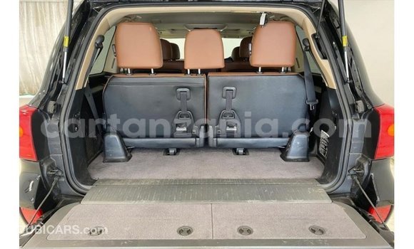 Nunua Imported Toyota Land Cruiser Nyeusi Gari ndani ya Import - Dubai nchini Arusha Nunua Imported Toyota Land Cruiser Nyeusi Gari ndani ya Import - Dubai nchini Arusha