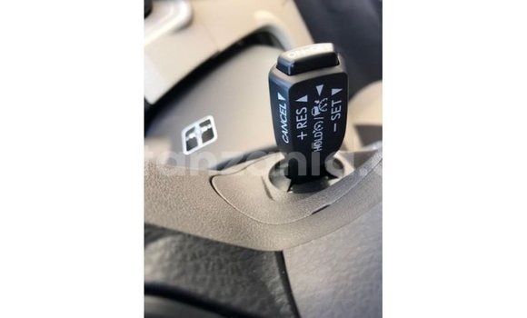 Buy Import Toyota Prado White Car in Import - Dubai in Arusha Buy Import Toyota Prado White Car in Import - Dubai in Arusha