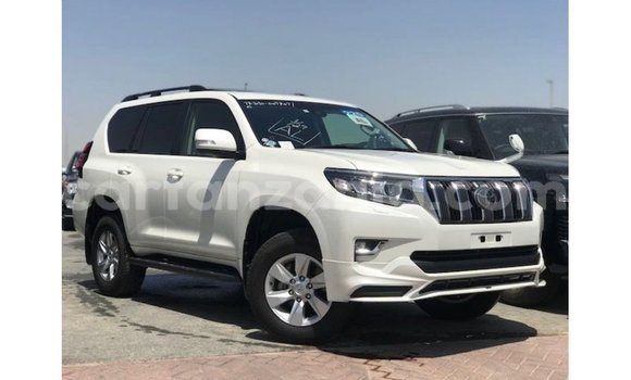 Nunua Imported Toyota Prado Nyeupe Gari ndani ya Import - Dubai nchini Arusha Nunua Imported Toyota Prado Nyeupe Gari ndani ya Import - Dubai nchini Arusha