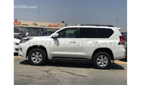 Nunua Imported Toyota Prado Nyeupe Gari ndani ya Import - Dubai nchini Arusha Nunua Imported Toyota Prado Nyeupe Gari ndani ya Import - Dubai nchini Arusha