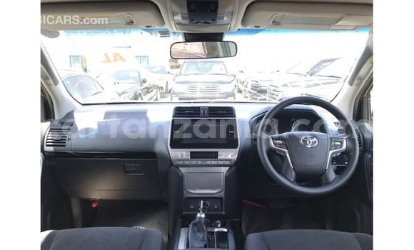 Nunua Imported Toyota Prado Nyeupe Gari ndani ya Import - Dubai nchini Arusha Nunua Imported Toyota Prado Nyeupe Gari ndani ya Import - Dubai nchini Arusha