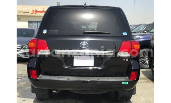 Nunua Imported Toyota Land Cruiser Nyeusi Gari ndani ya Import - Dubai nchini Arusha Nunua Imported Toyota Land Cruiser Nyeusi Gari ndani ya Import - Dubai nchini Arusha