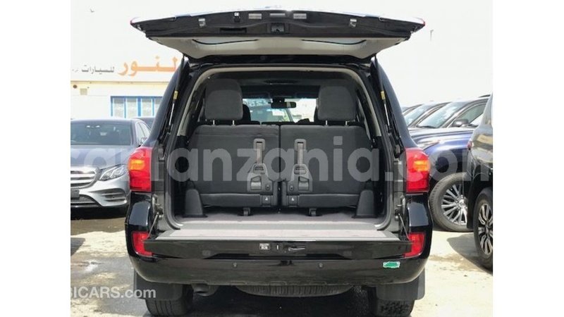 Big with watermark toyota land cruiser arusha import dubai 9312