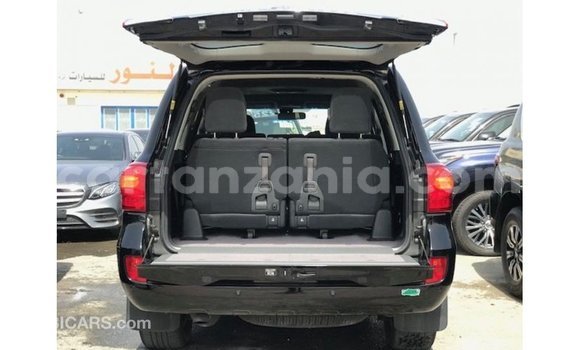 Nunua Imported Toyota Land Cruiser Nyeusi Gari ndani ya Import - Dubai nchini Arusha Nunua Imported Toyota Land Cruiser Nyeusi Gari ndani ya Import - Dubai nchini Arusha