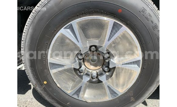 Nunua Imported Toyota Hiace Nyeupe Gari ndani ya Import - Dubai nchini Arusha Nunua Imported Toyota Hiace Nyeupe Gari ndani ya Import - Dubai nchini Arusha