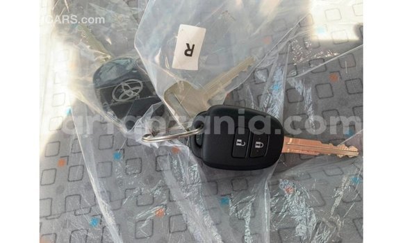 Nunua Imported Toyota Hiace Nyeupe Gari ndani ya Import - Dubai nchini Arusha Nunua Imported Toyota Hiace Nyeupe Gari ndani ya Import - Dubai nchini Arusha