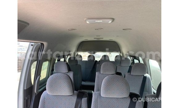 Nunua Imported Toyota Hiace Nyeupe Gari ndani ya Import - Dubai nchini Arusha Nunua Imported Toyota Hiace Nyeupe Gari ndani ya Import - Dubai nchini Arusha