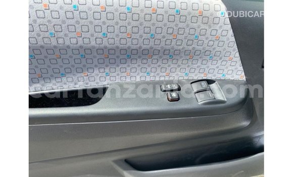 Nunua Imported Toyota Hiace Nyeupe Gari ndani ya Import - Dubai nchini Arusha Nunua Imported Toyota Hiace Nyeupe Gari ndani ya Import - Dubai nchini Arusha