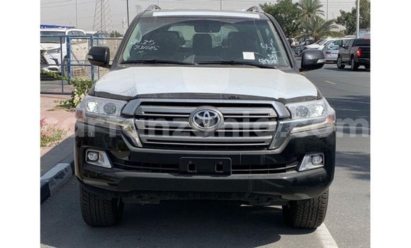 Nunua Imported Toyota Land Cruiser Nyeusi Gari ndani ya Import - Dubai nchini Arusha Nunua Imported Toyota Land Cruiser Nyeusi Gari ndani ya Import - Dubai nchini Arusha